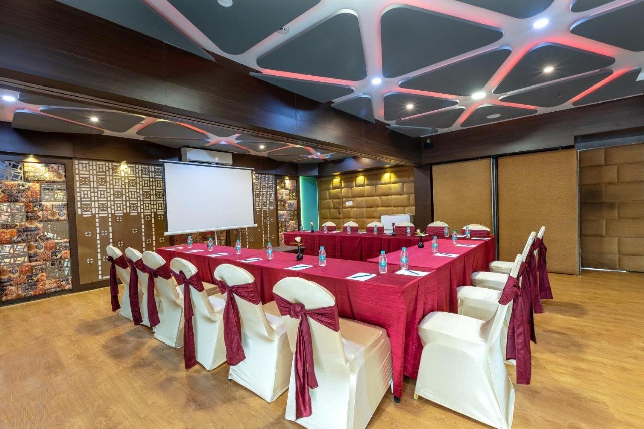 The Saibaba Hotel Τσενάι Εξωτερικό φωτογραφία