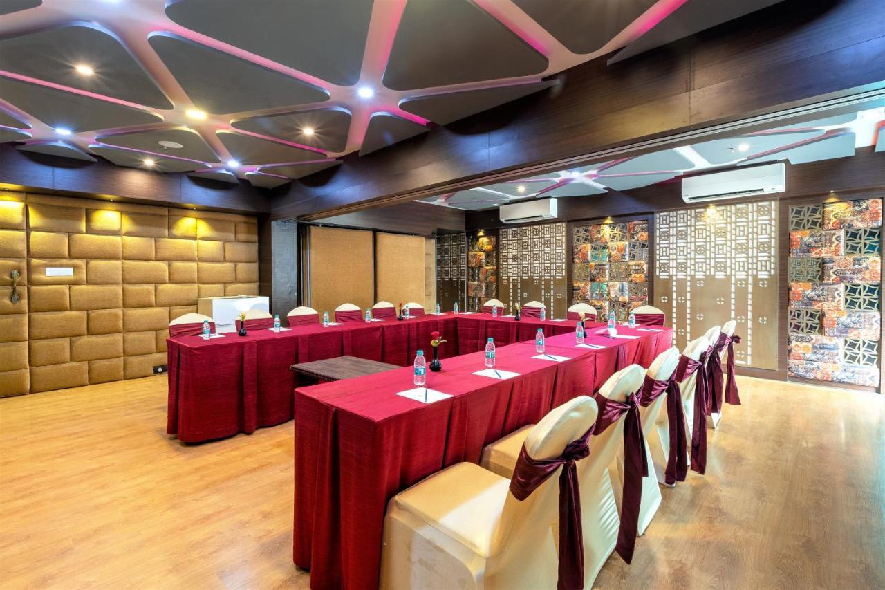 The Saibaba Hotel Τσενάι Εξωτερικό φωτογραφία